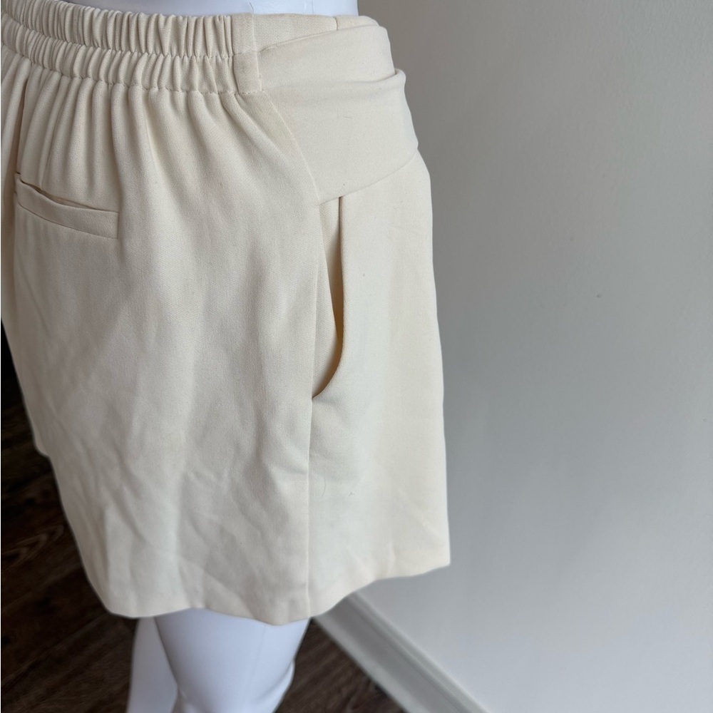 A LOVES A Tie Front Cream Dress Shorts - Picture 4 of 5